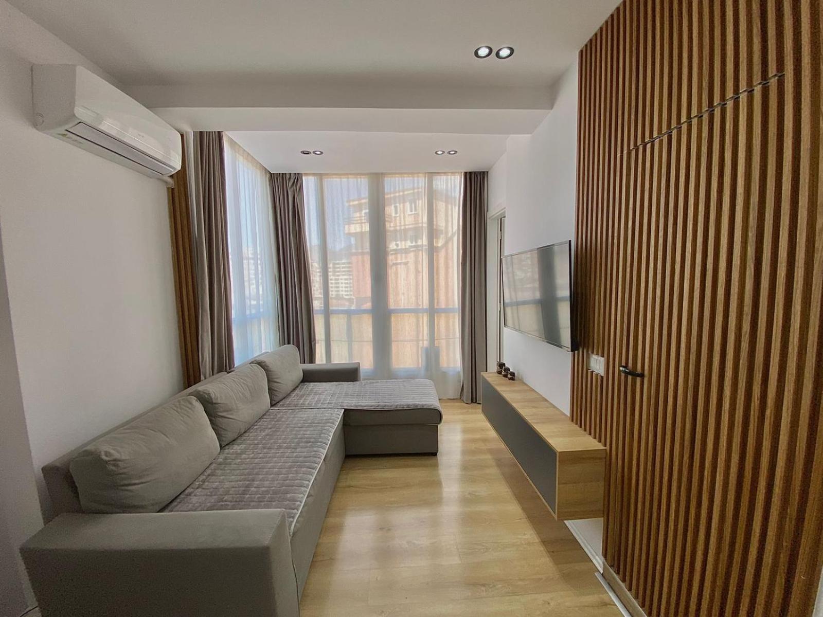 Mara Central Apartment 3 Tirana Exterior foto